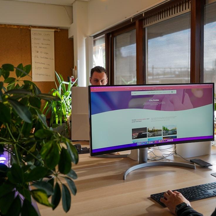 Collaborative mobile app development workflow